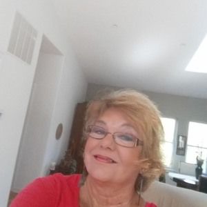 Meet your Posher, Sandy